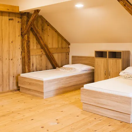Skok Hostel *